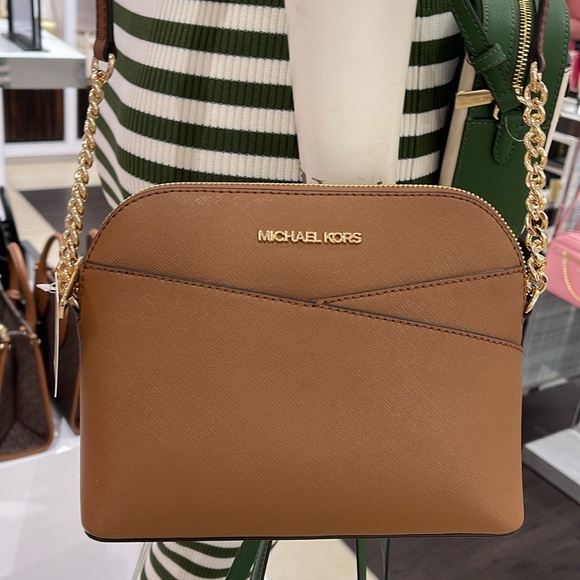 MICHAEL KORS 
Jet Set Travel Medium Dome Crossbody Bag XCROSS XBODY
Luggage 
NWT - Picture 16 of 16